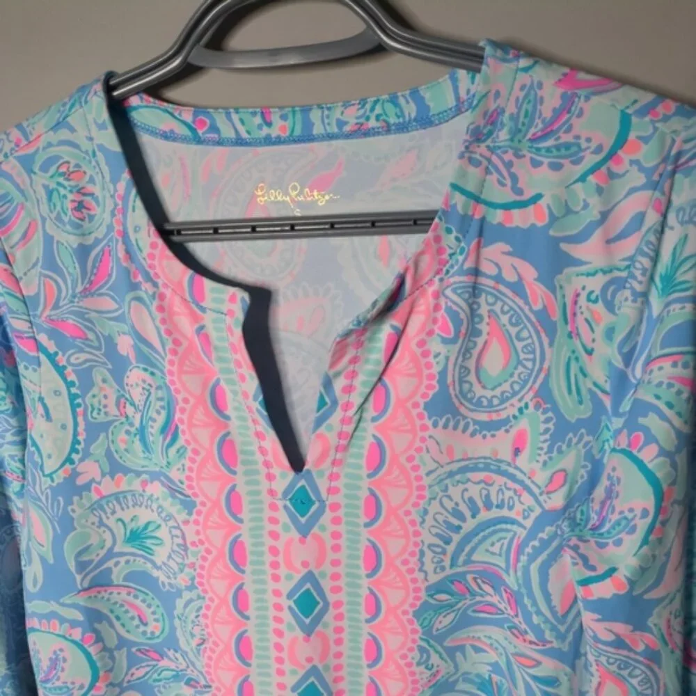Lilly Pulitzer UPF 50+ ChillyLilly Karina Tunic Pink Blue‎ Paisley Print Size Sm - Picture 3 of 7